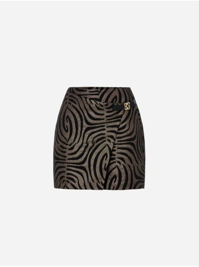 Calção curto em jacquard com detalhe de alamar