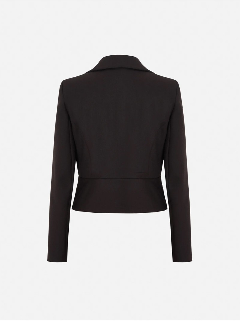 Short blazer with flaps