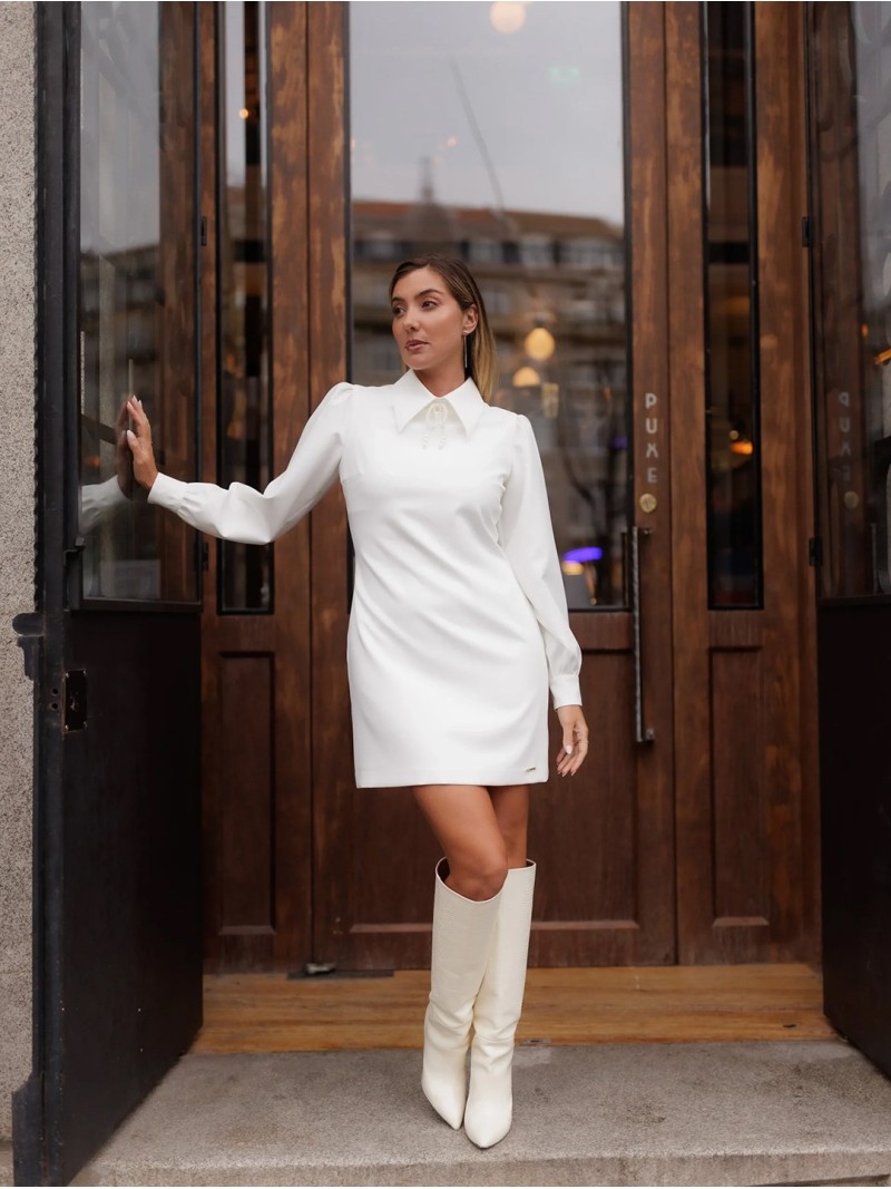 Vestido detalhe laço pérolas no decote