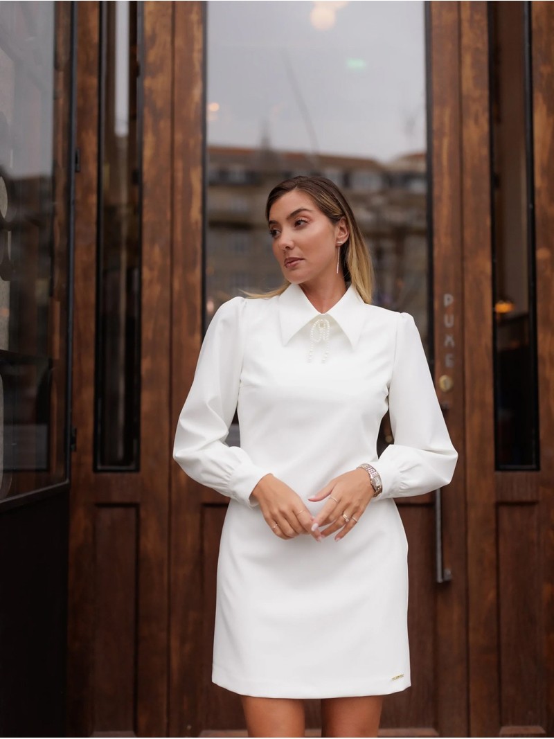 Vestido detalhe laço pérolas no decote