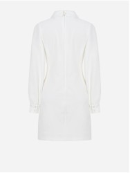 Vestido detalhe laço pérolas no decote