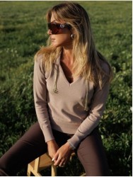 Camisola com detalhe de corrente personalizada