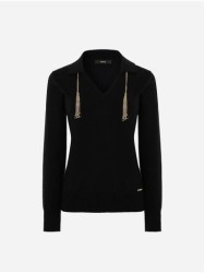 Sweater with customized chain detail