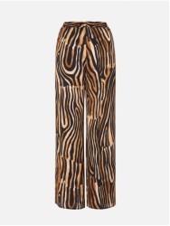 Fluid printed trousers with a straight cut