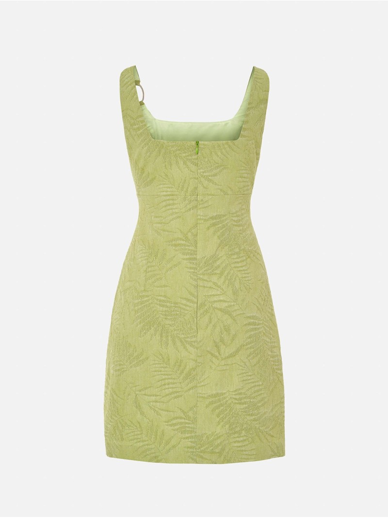 Vestido curto com detalhe de aplicação na alça