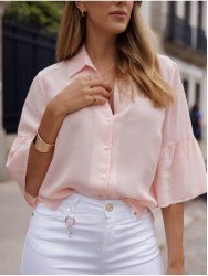 Blusa lisa com folho nas mangas