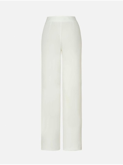 Calça com pormenores em renda