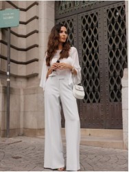 Plain trousers with a wide-leg cut
