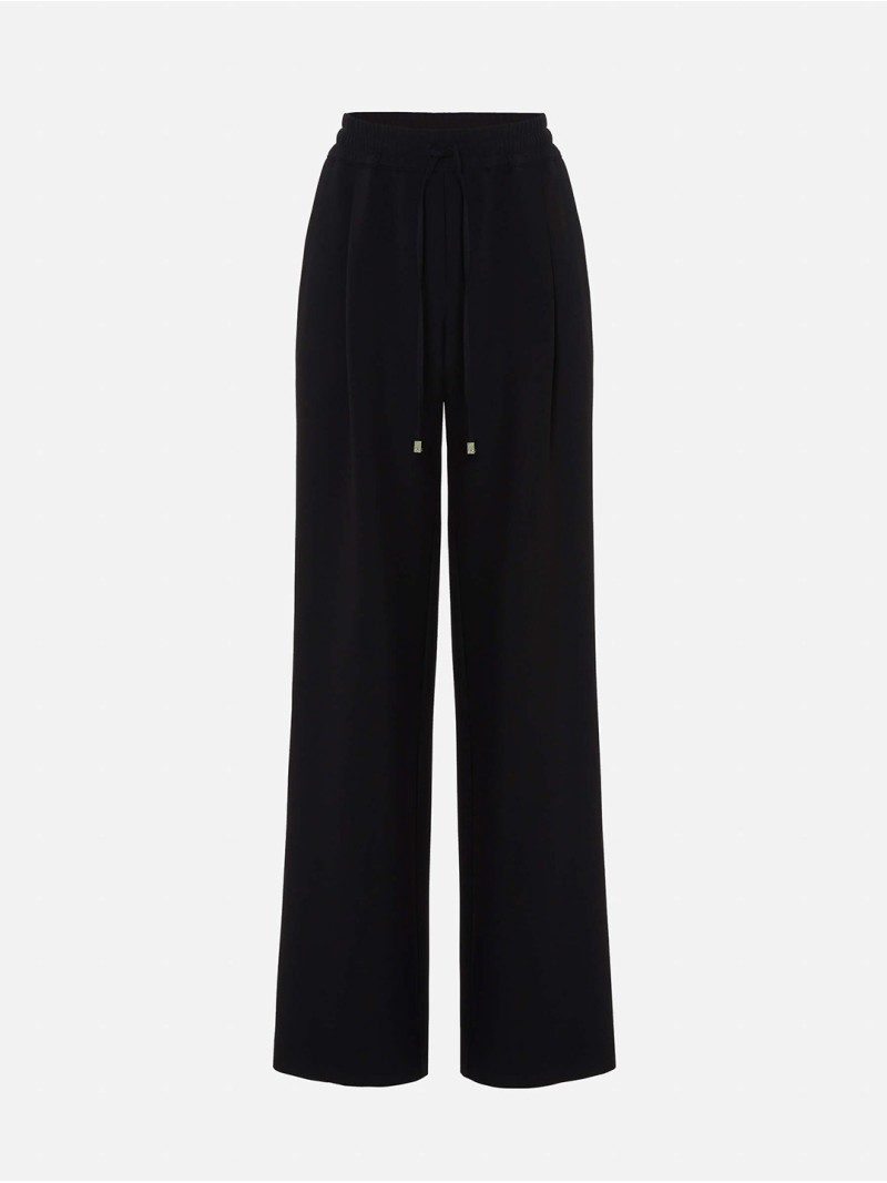 Calça lisa com pregas e elástico na cinta