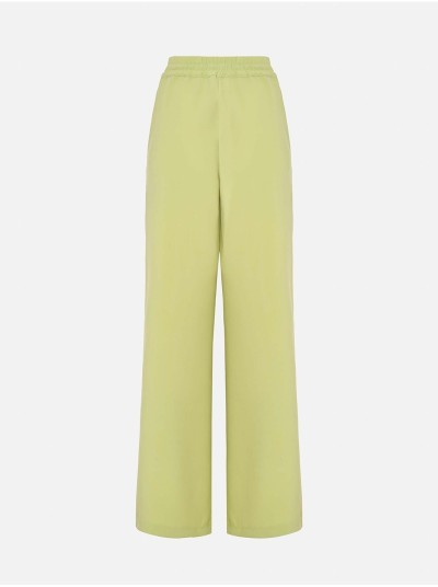 Calça lisa com pregas e elástico na cinta