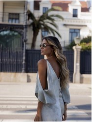 Midi printed dress with openings on the sleeves