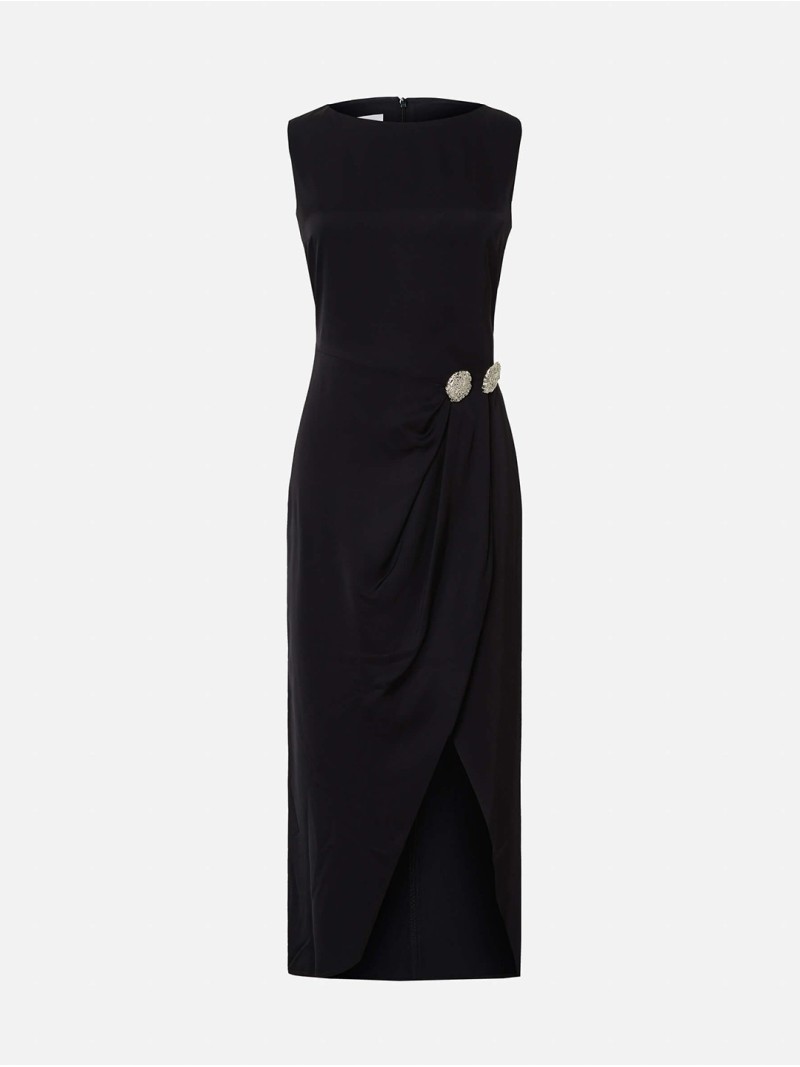 Vestido assimétrico com detalhe na cinta