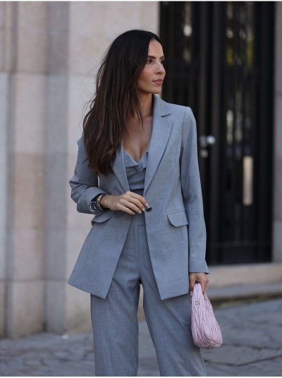 Blazer em tecido riscado