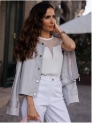 Parka curta com detalhe de molas metálicas