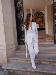 Straight-cut trousers in solid fabric