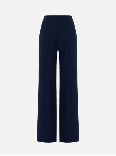 Calça com corte reto em tecido liso