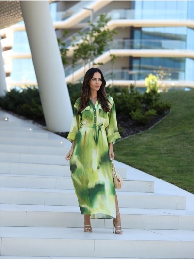 Vestido estampado comprido com cinto