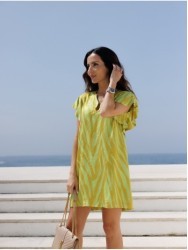 Vestido estampado curto com folhos nos ombros