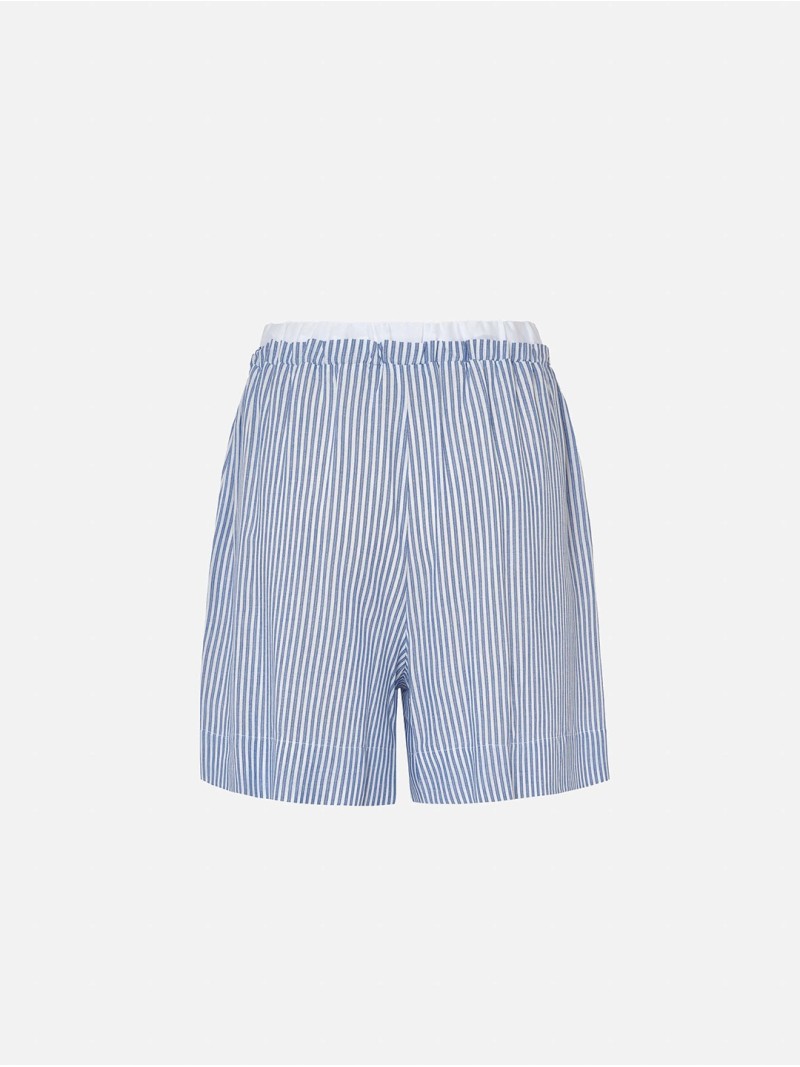 High-waisted shorts with a drawstring