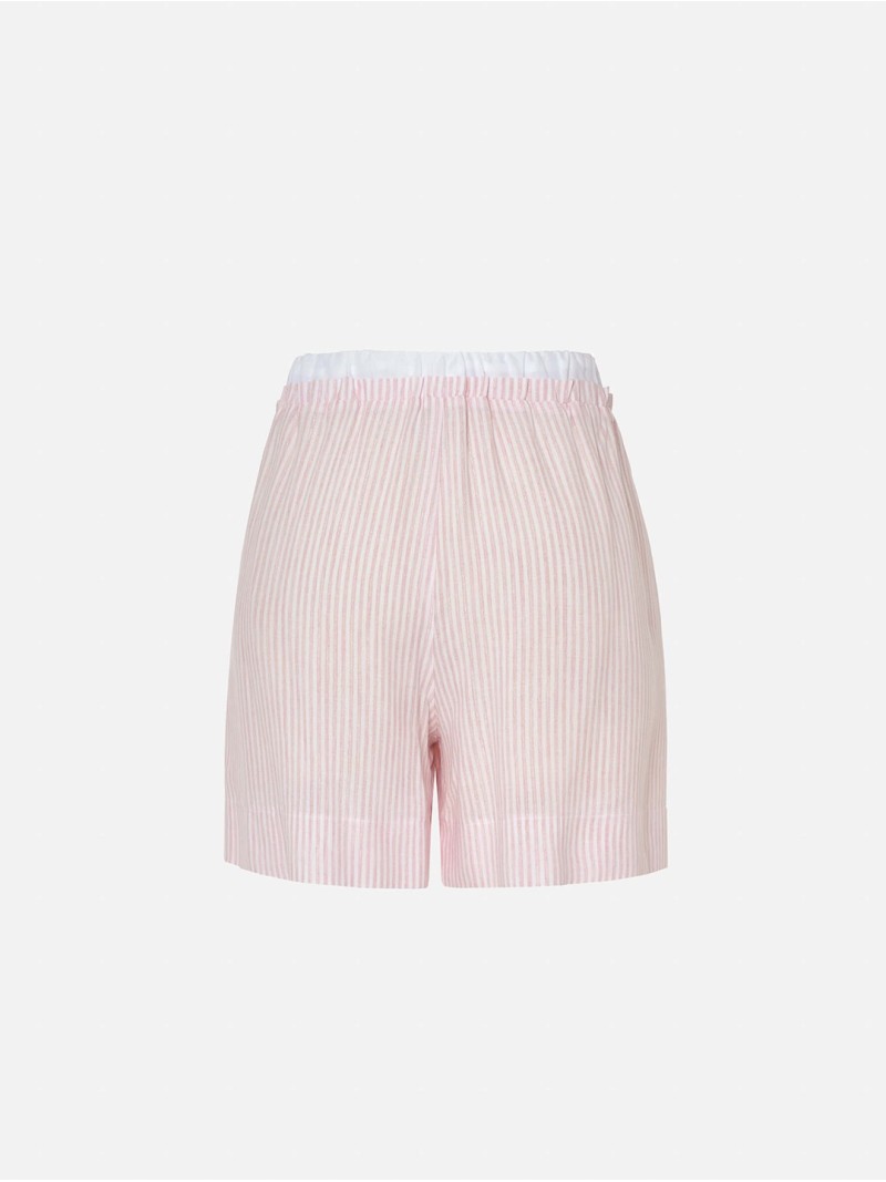 High-waisted shorts with a drawstring