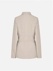 Blazer em tecido liso de corte ajustado