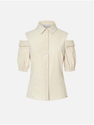 Blusa com detalhe de aberturas nos ombros