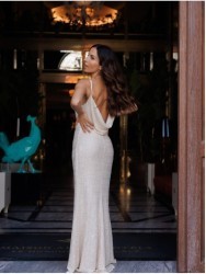 Vestido comprido de costas abertas