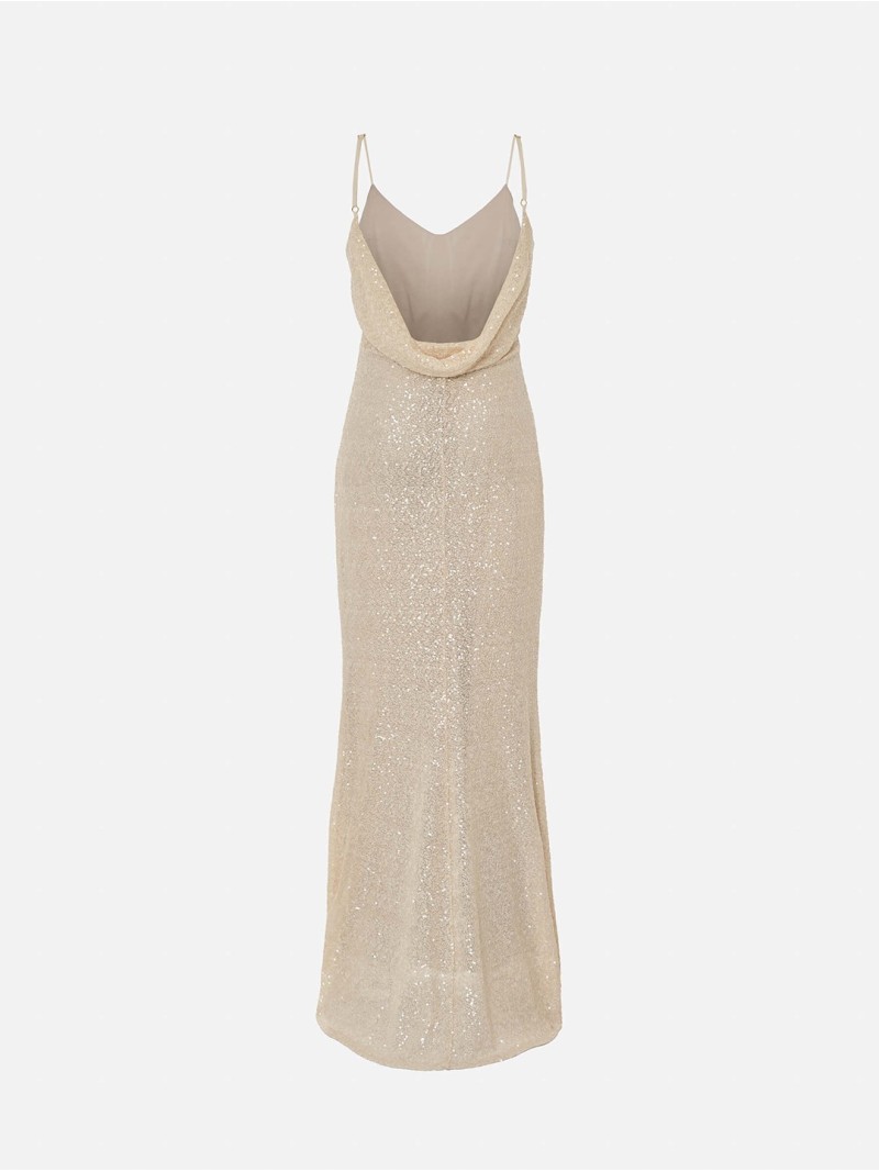 Vestido comprido de costas abertas