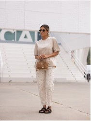 Sweater with a print and a cuff detail on the slee