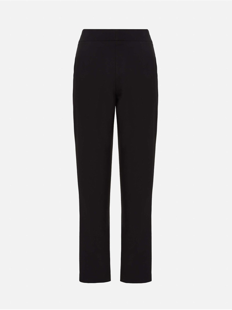 Calça de cintura subida e perneira justa