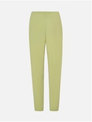 Calça de cintura subida e perneira justa