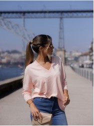 Long-sleeve sweater with contrasting stripes