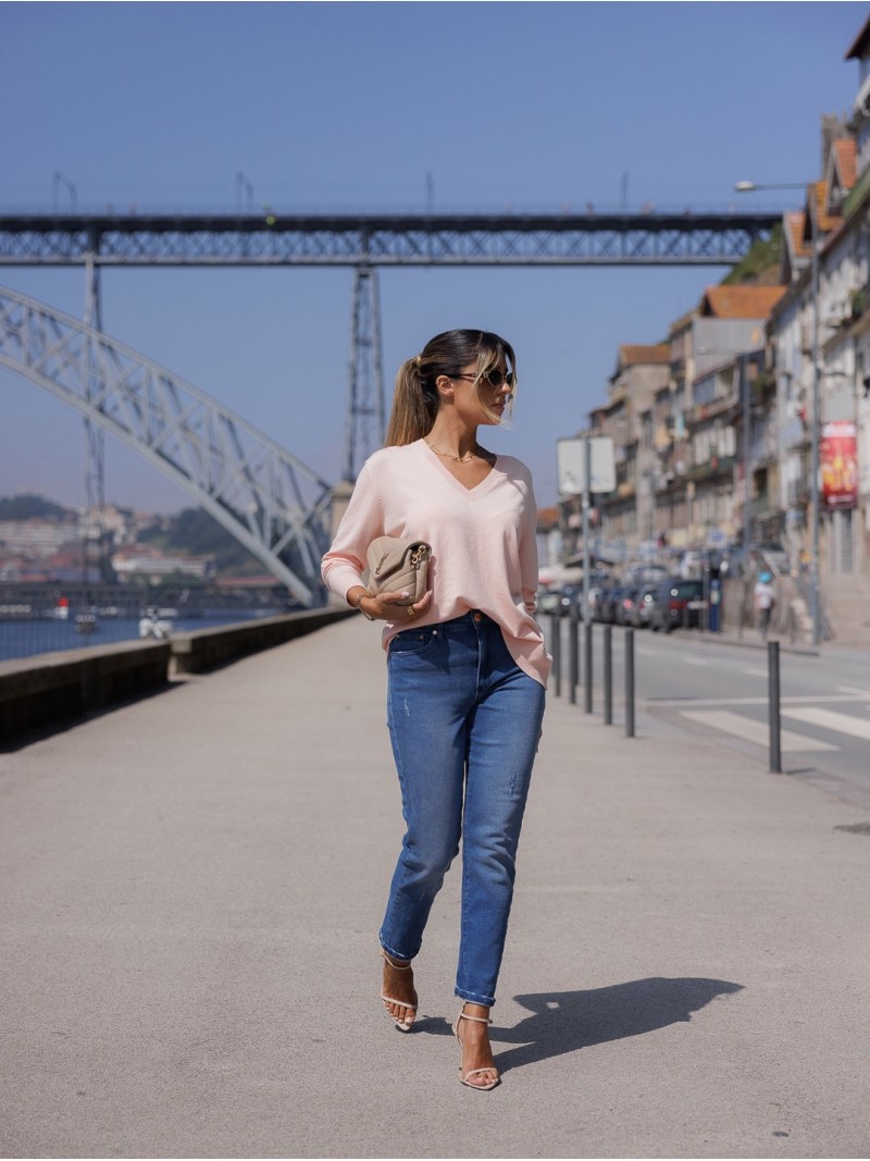 Long-sleeve sweater with contrasting stripes