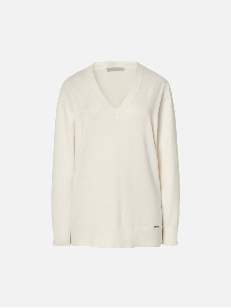 Long-sleeve sweater with contrasting stripes