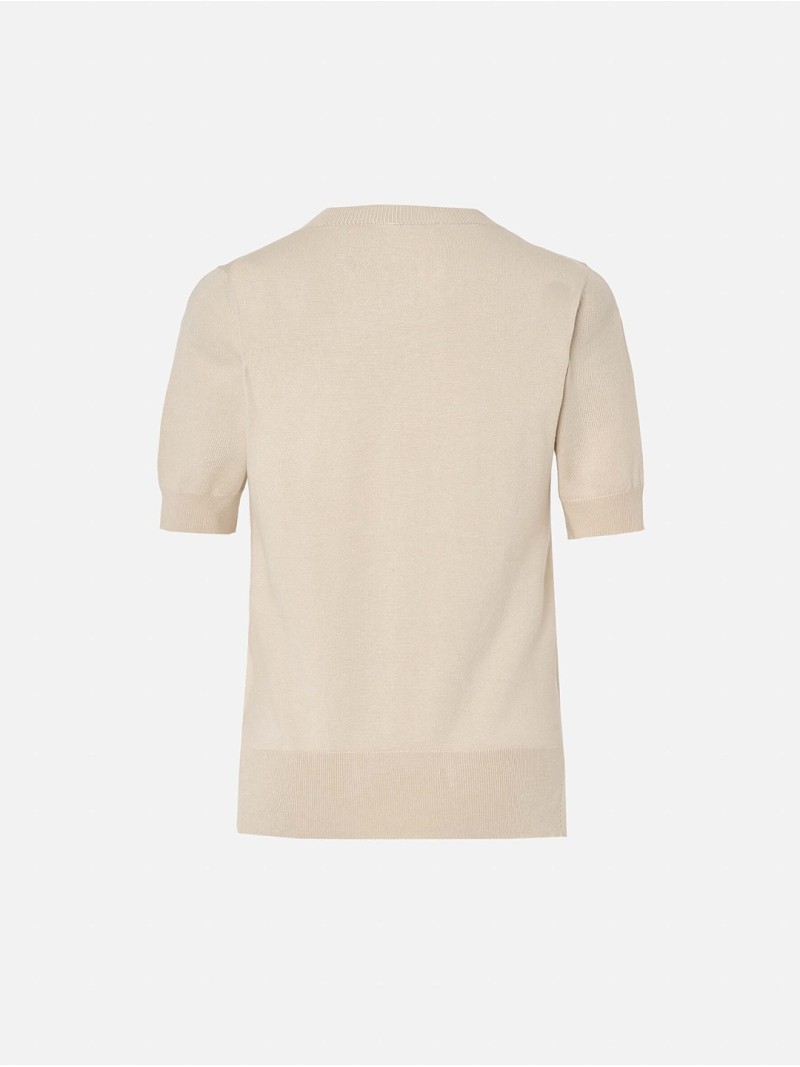 Camisola com aberturas nas laterias
