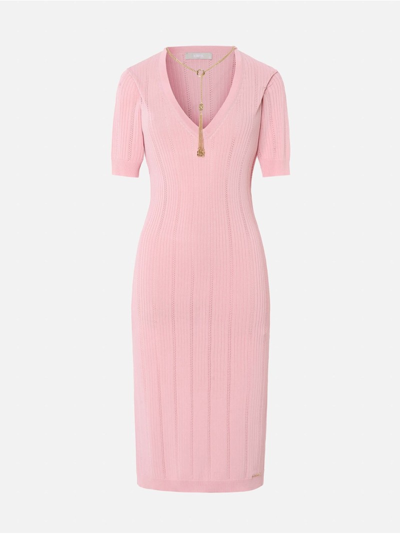Vestido em malha com corrente metálica