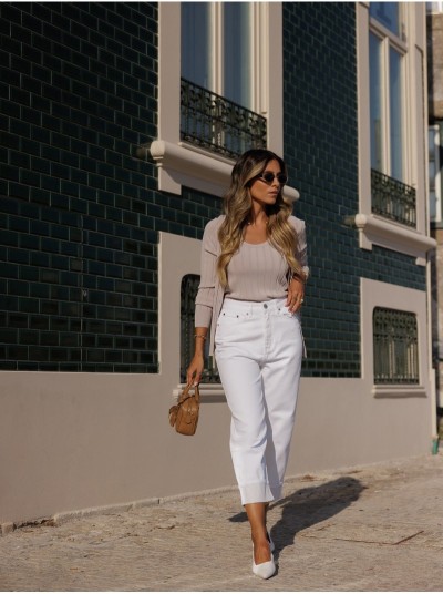 White denim pants with printed cuffs