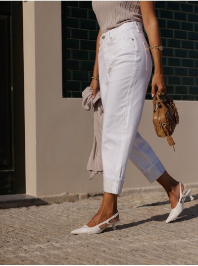 White denim pants with printed cuffs