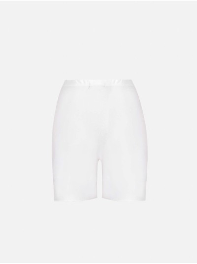 Fitted seamless knit shorts