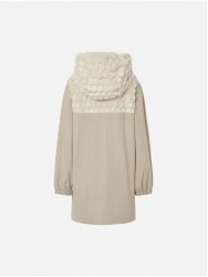 Parka com efeito de pêlo e capuz