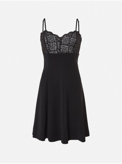 Vestido com renda