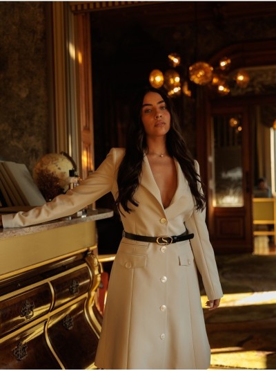 Vestido com cinto
