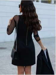Vestido riscado com detalhe de transparência