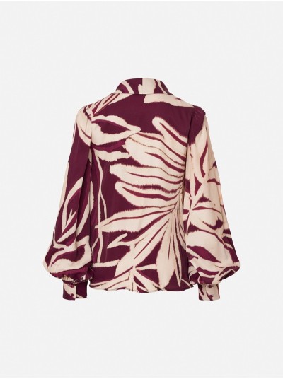 Blusa estampada com decote em V e manga abalonada