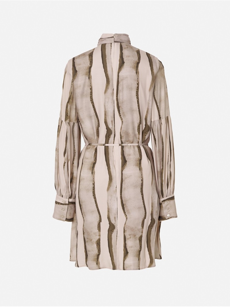 Vestido estampado com efeito de laço no decote