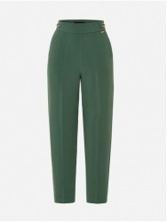 Calça de cintura subida e detalhe metálico