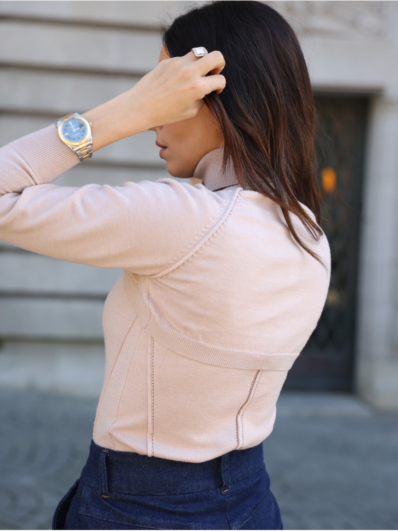 Camisola com detalhe de sobreposição