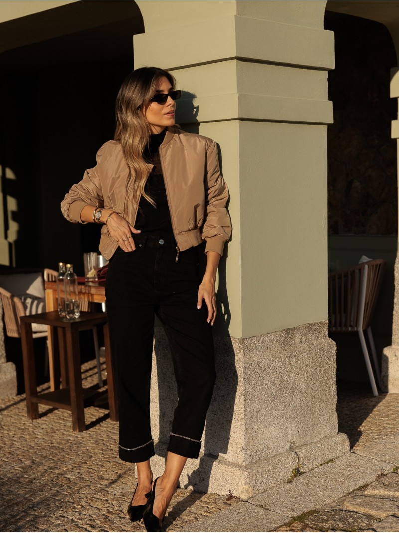 Calça de ganga preta com detalhes brilhantes