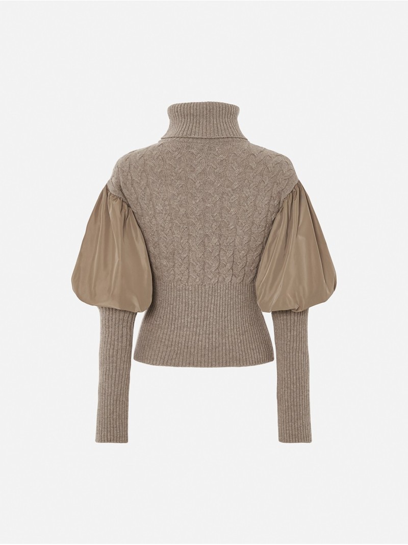 Camisola com gola alta e efeito abalonado
