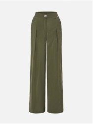 Trousers with a fluid fit and pleat details